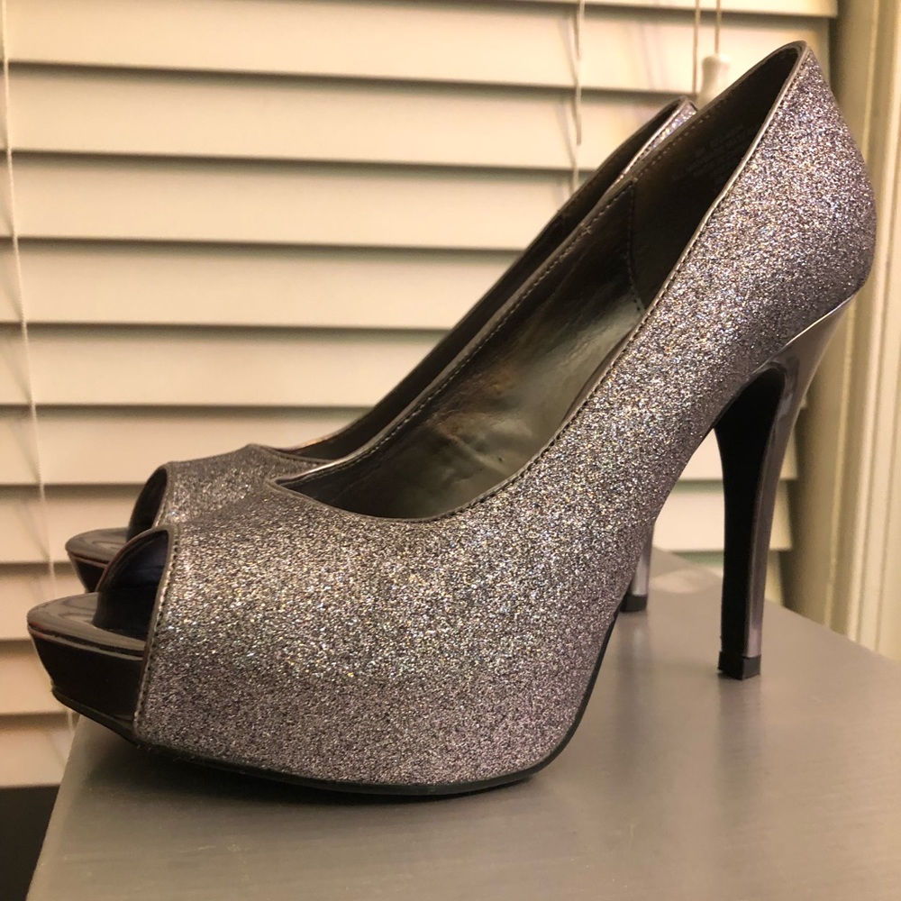 Gorgeous Glittery Heels!